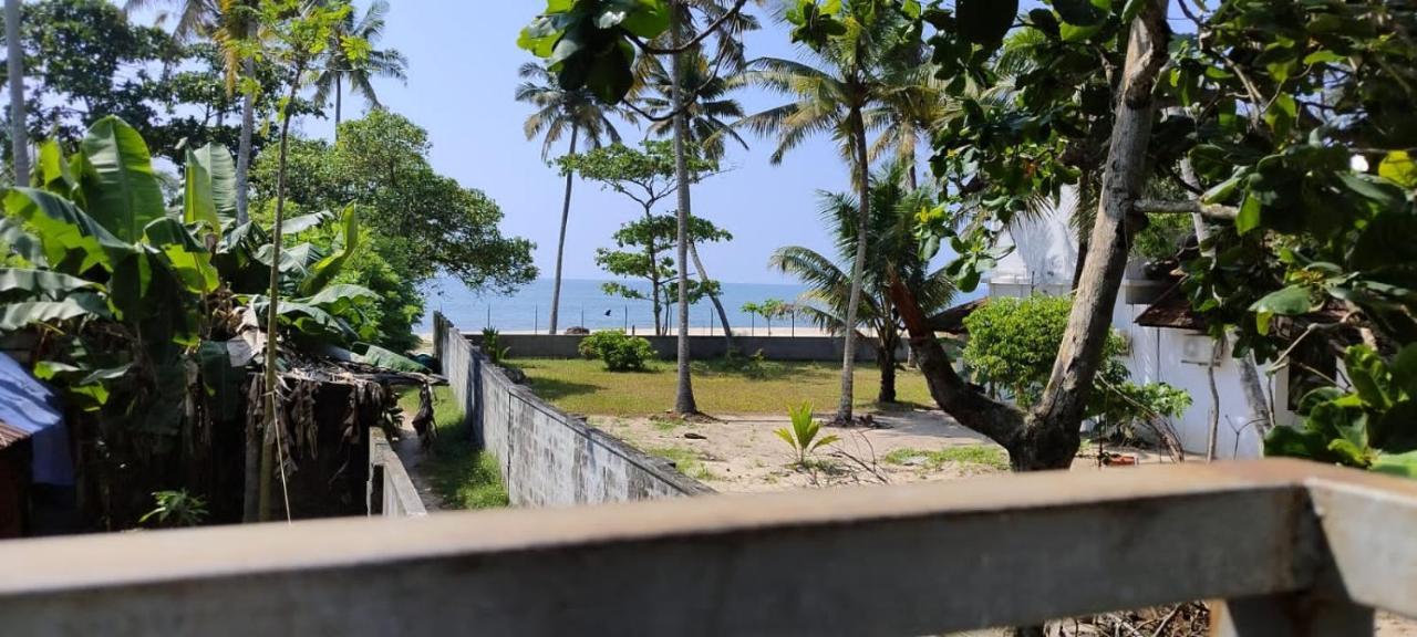 Marari Sibiya Beach Villa Mararikulam Exterior photo